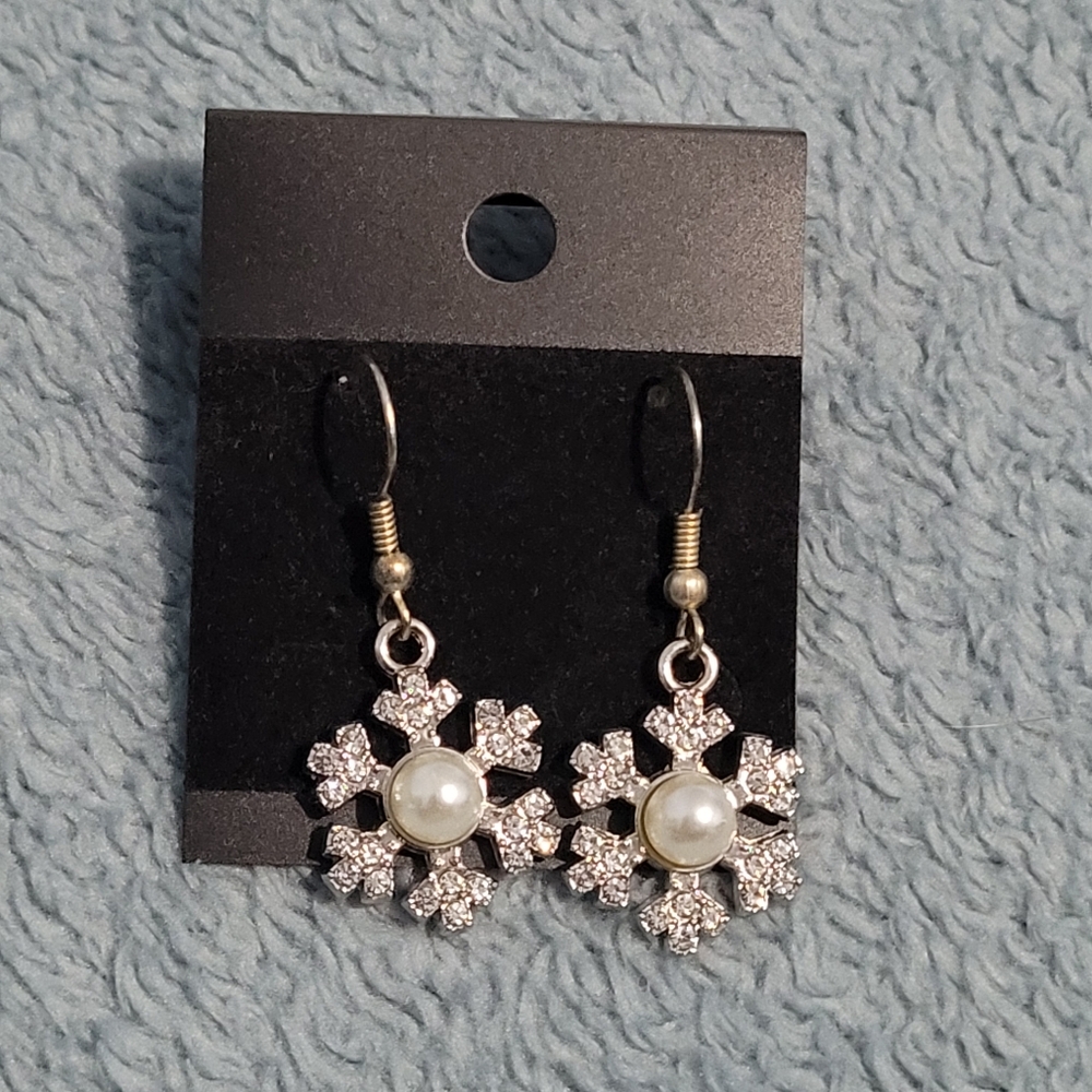 Elegant Silver and Pearl Snowflake Earrings
